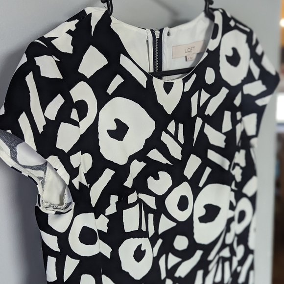 Loft Navy and white dress - Picture 9 of 9